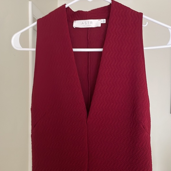 Scarlet Bodycon Dress - Picture 3 of 5